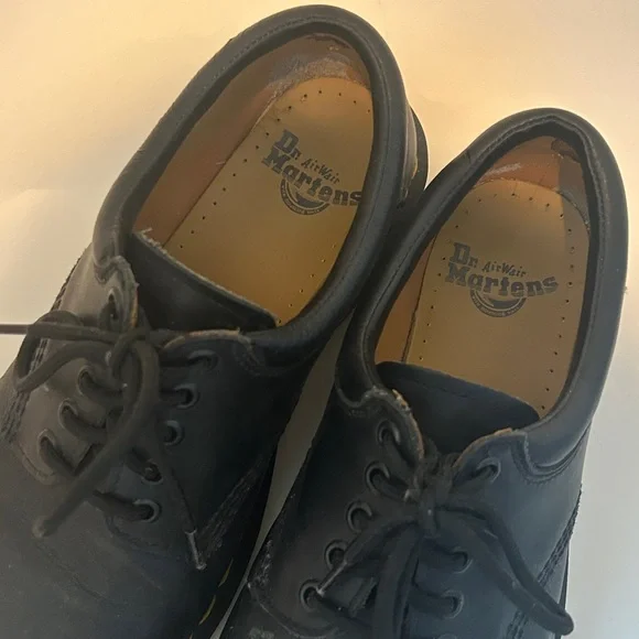 Dr. Martens Black Leather Oxfords "air wair" size US9 men - Picture 2 of 6